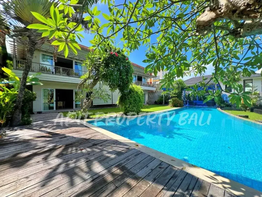 Villa view sawah pantai berawa canggu - Image 1 of 10