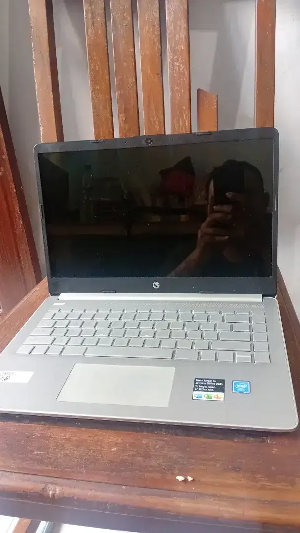 Laptop HP 14s-dq0508TU (RAM 4GB / SSD 256GB) Kondisi Baik - Image 2 of 3
