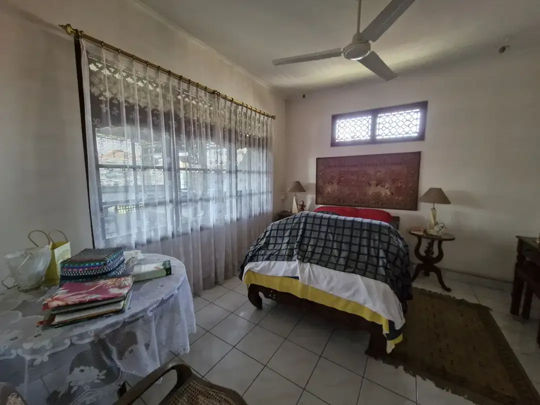 JUAL RUMAH DENPASAR DEKAT UBUD FULL FURNISHED - Image 8 of 10