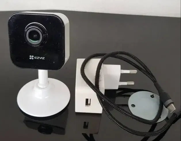 IP CAM / CCTV INDOOR. KONTROL VIA INTERNET. XIAOMI EZVIZ - Image 1 of 10