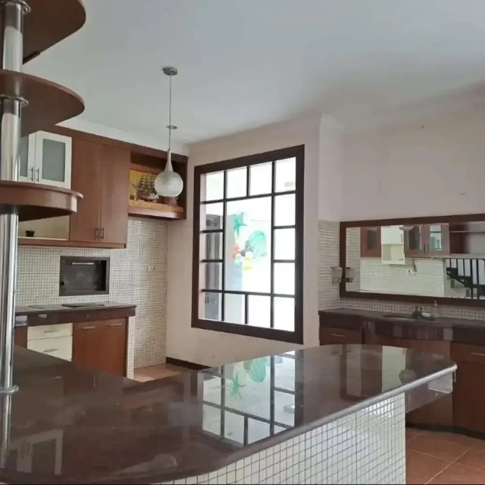 Jual rumah BESAR dan MEWAH, luas 4are di gatsu tengah kota Denpasar - Image 4 of 10
