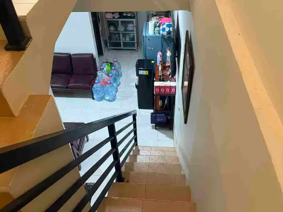 Dijual rumah minimalis scond lantai 2 lokasi Cica buduk Abian base Badung view sawah dan sungai - Image 5 of 9