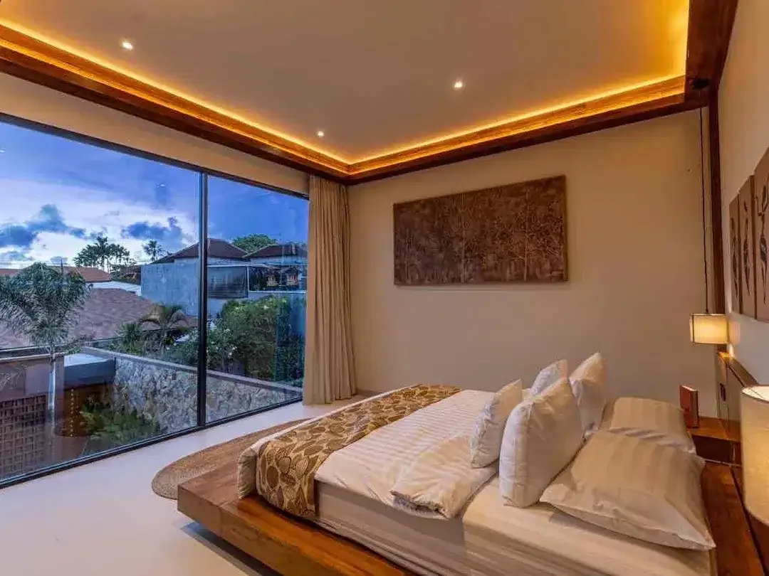FOR SALE / FREEHOLD & LEASEHOLD

BRAND NEW LUXURY TROPICAL VILLA — SEMINYAK, BALI - Image 7 of 10