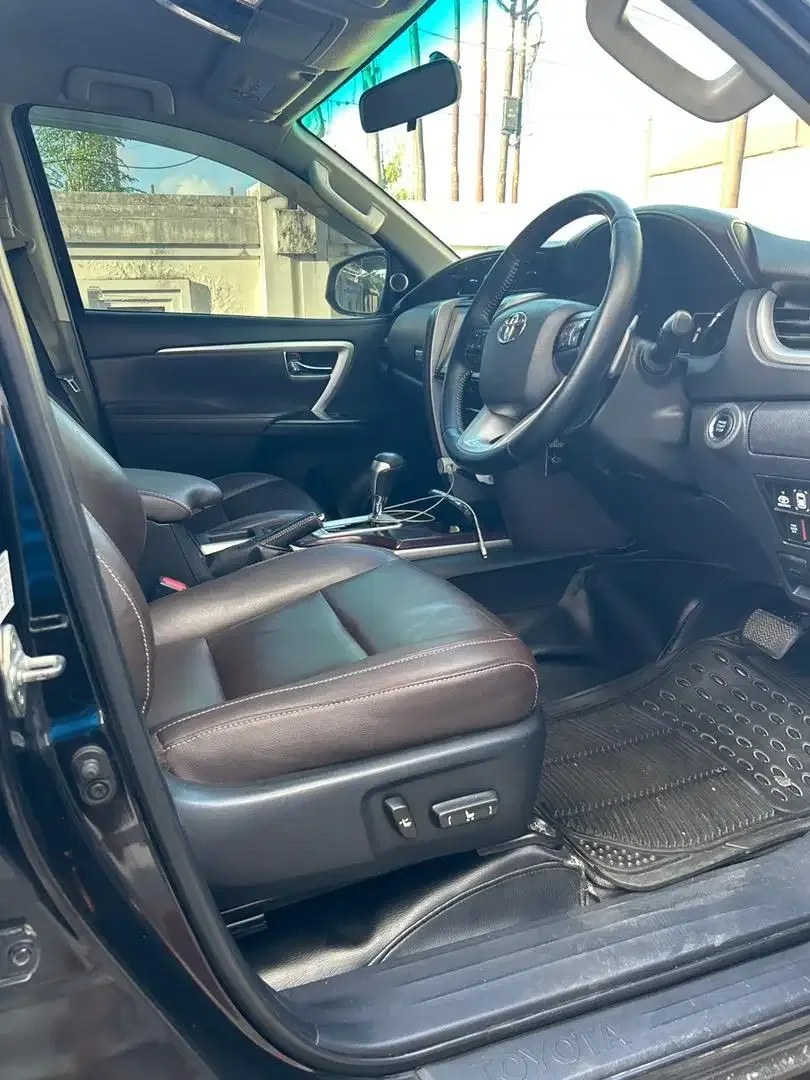 Toyota Fortuner th 2017 type 2.4VRZ Solar Matic hitam - Image 2 of 5