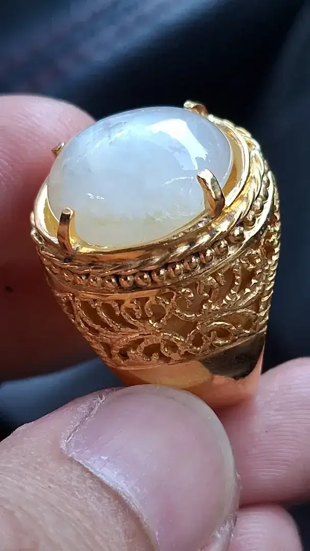 Mirah cempaka ceylon / yellow sapphire srilanka - Image 2 of 2