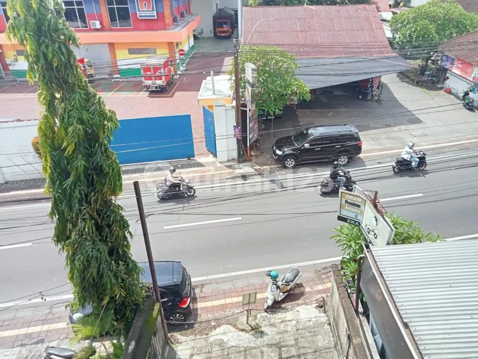 Jual Ruko 3 Lantai Jalan Pulau Kawe Denpasar Luas 165M2 SHM IMB Nego - Image 3 of 4