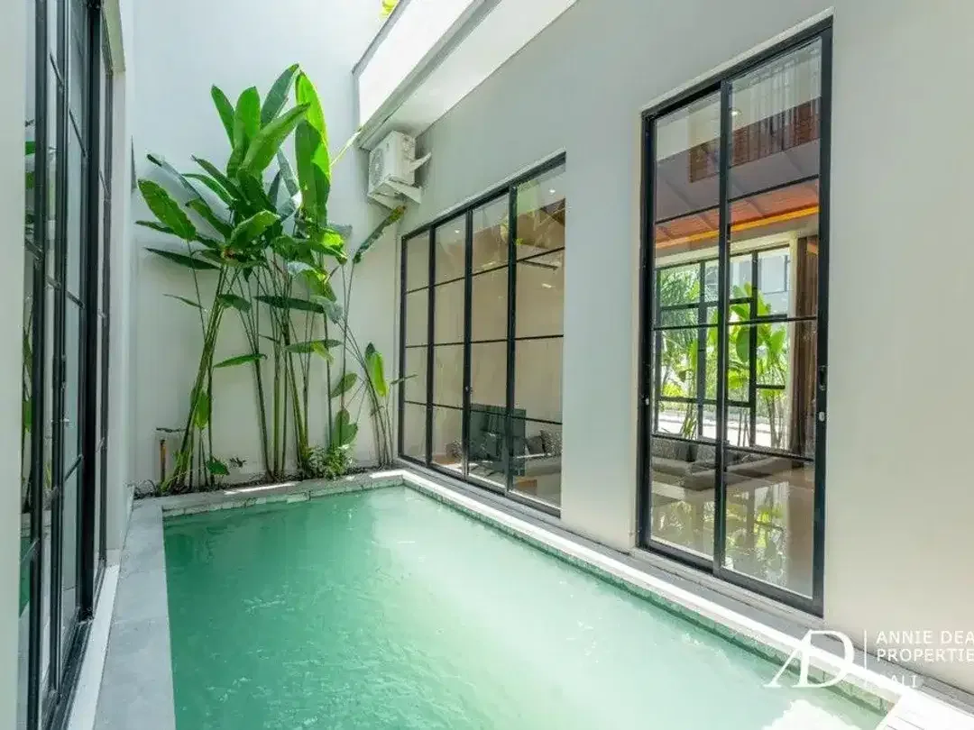 FREEHOLD 2 BEDROOM VILLA SET WITHIN GATED COMMUNITY IN CANGGU - Image 2 of 9