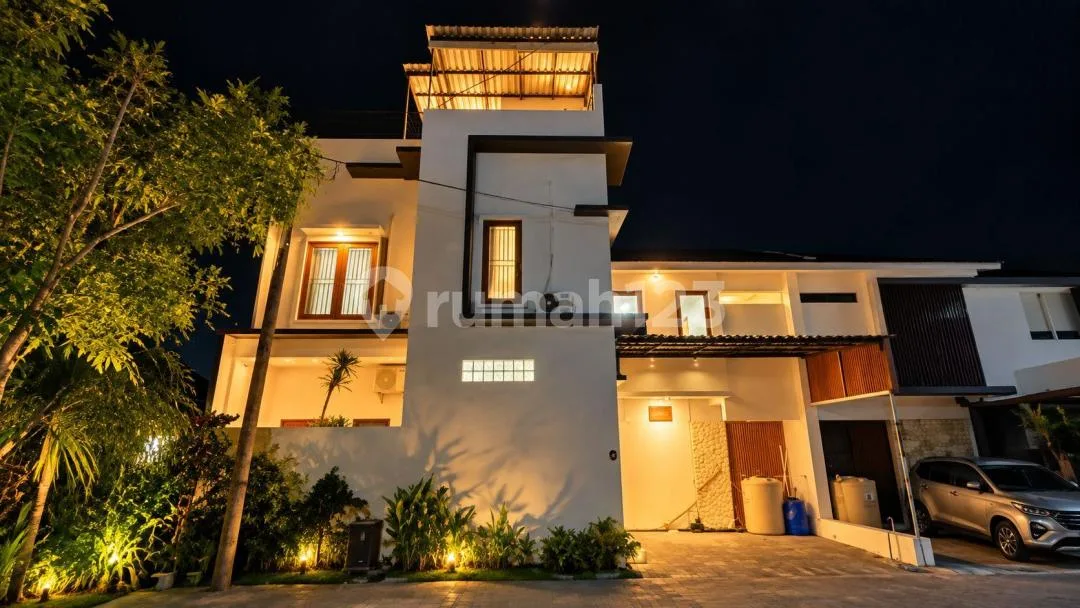 Modern House With Rooftop Gwk & Sea View In Jimbaran | One Gate - Image 1 of 4