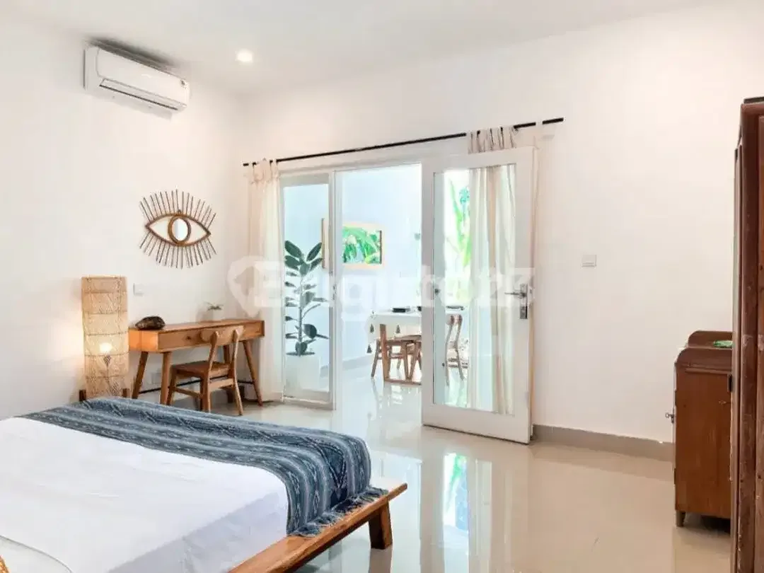 Villa Minimalis Umalas, Kerobokan 2 Kamar Taman Luas - Image 2 of 5