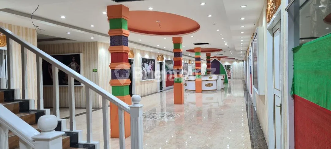 Restoran dan tempat oleh oleh - Image 3 of 4