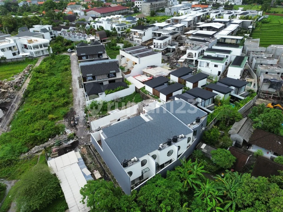 Yearly Rental Villa Berawa Canggu 3 Bedrooms - Image 2 of 4