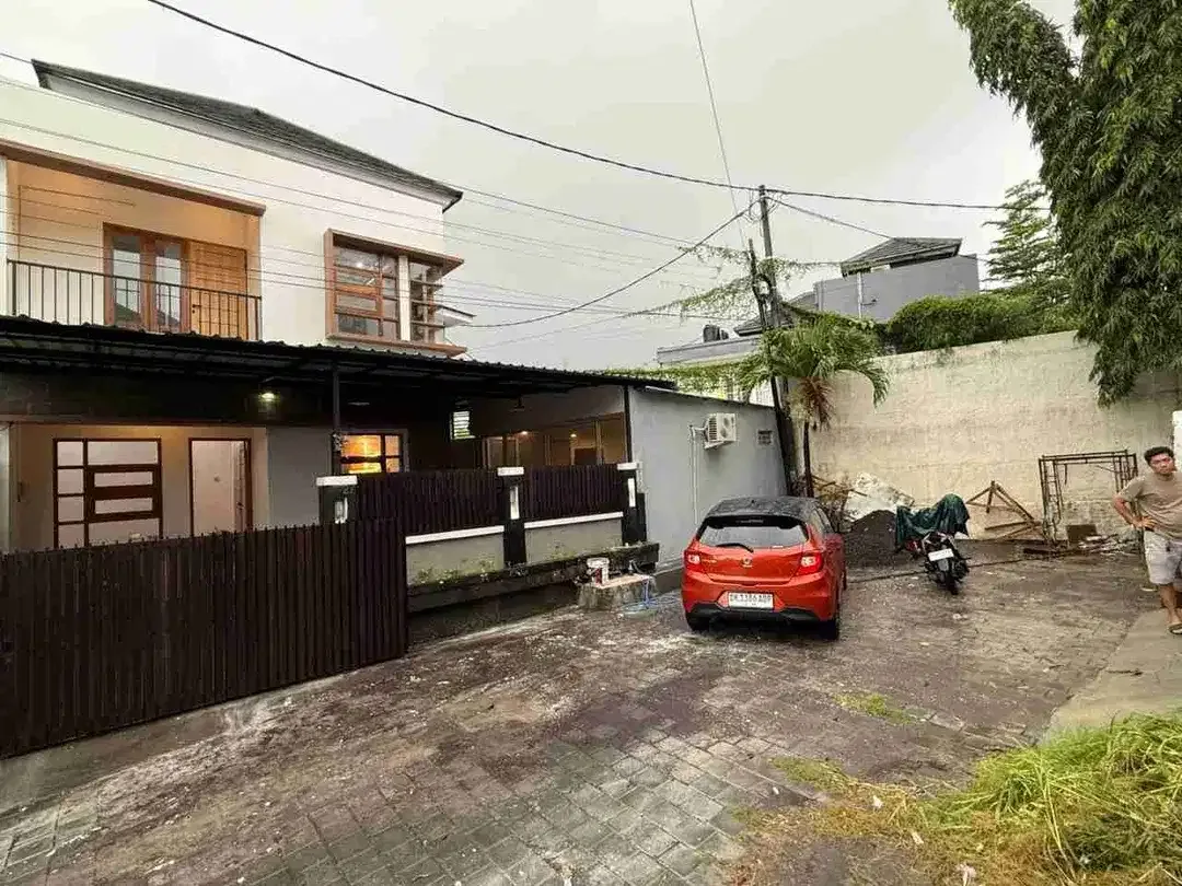 DISEWAKAN RUMAH MODERN MINIMALIS 2 LANTAI DALAM CLUSTER ONE GATE SYSTEM DI JIMBARAN AREA - Image 1 of 10