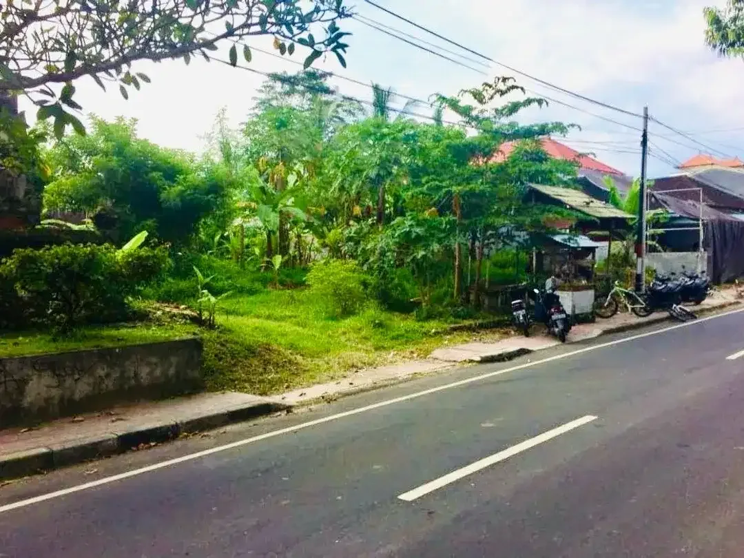 Tanah raya Sanggingan Ubud Gianyar Bali - Image 1 of 4