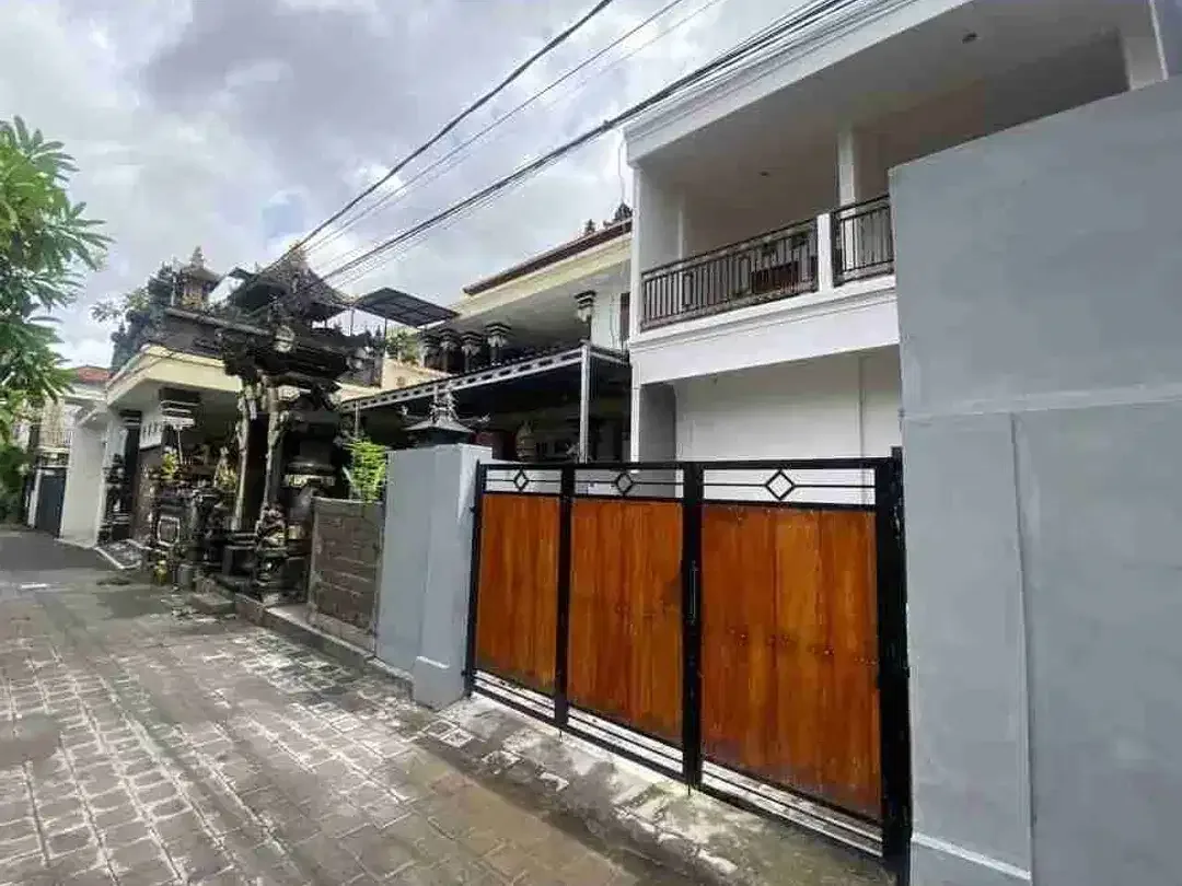Rumah 2 Lantai Siap Huni di Jalan Merpati Denpasar Barat - Image 9 of 9