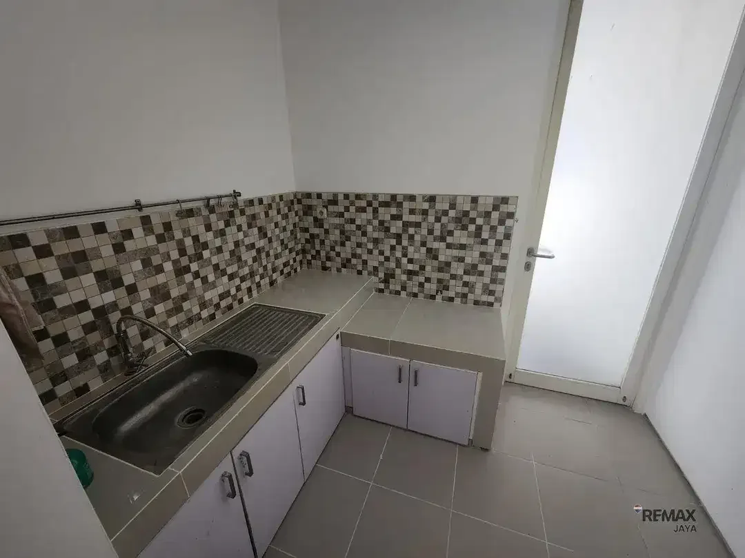 Rumah 2 Lantai non furnished Dijual, di Citraland Denpasar Utara - Image 2 of 10