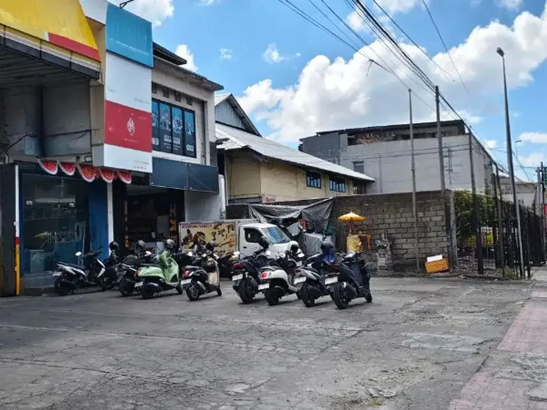 RUKO STRATEGIS 2 LANTAI DI GATOT SUBROTO BARAT DENPASAR - Image 2 of 8