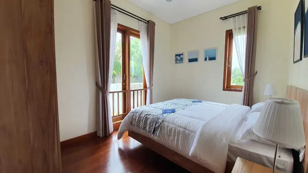 Villa fully furnished in Ubud with rice field view - Image 4 of 10