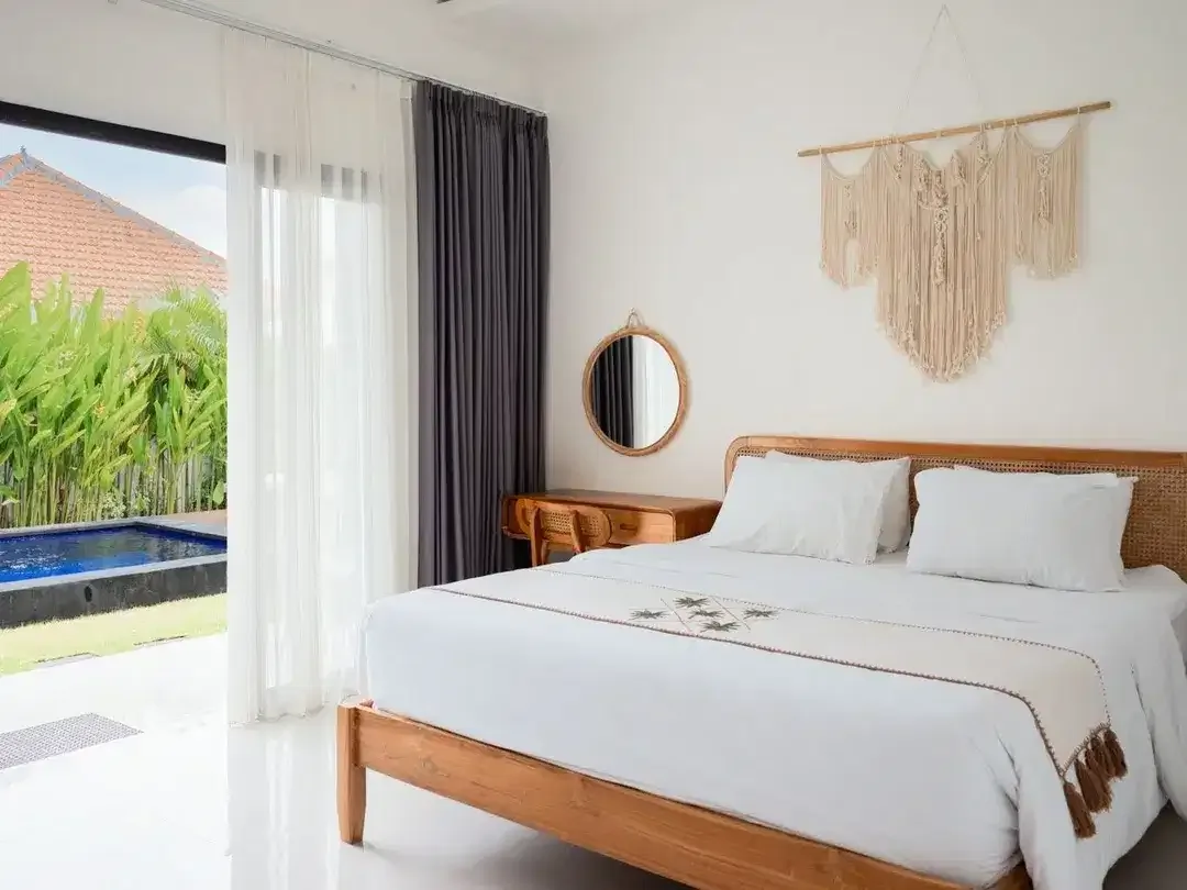 VILLA FOR RENT IN BATU MEJA, CANGGU – PRIVATE POOL & GARDEN - Image 2 of 10