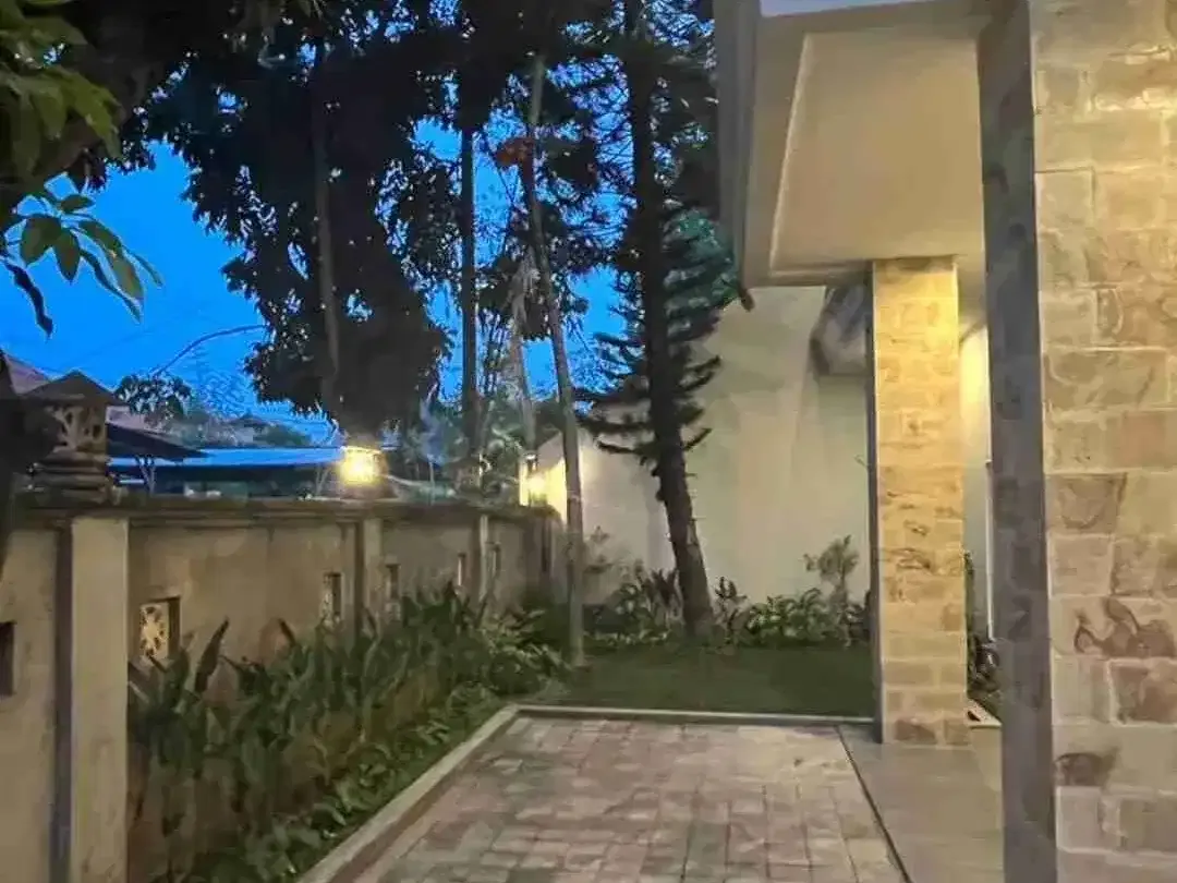 jual Rumah exclusive dan besar di kompleks Sekar Tunjung Denpasar - Image 4 of 10