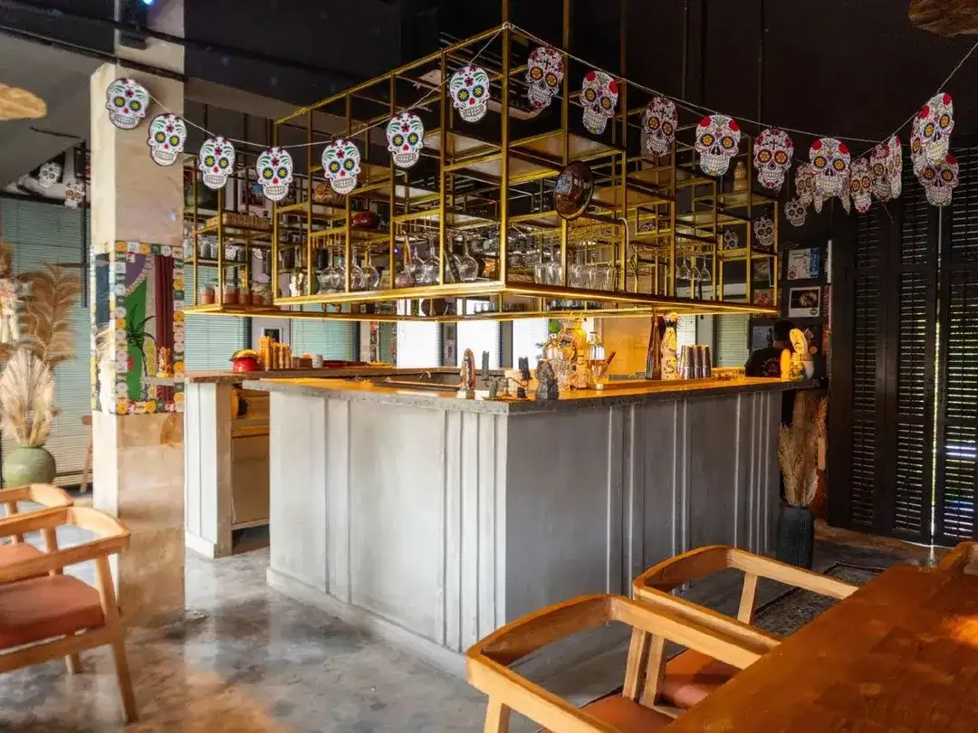 A resort in just 200 meters from the ocean in Canggu for lease - Image 4 of 10