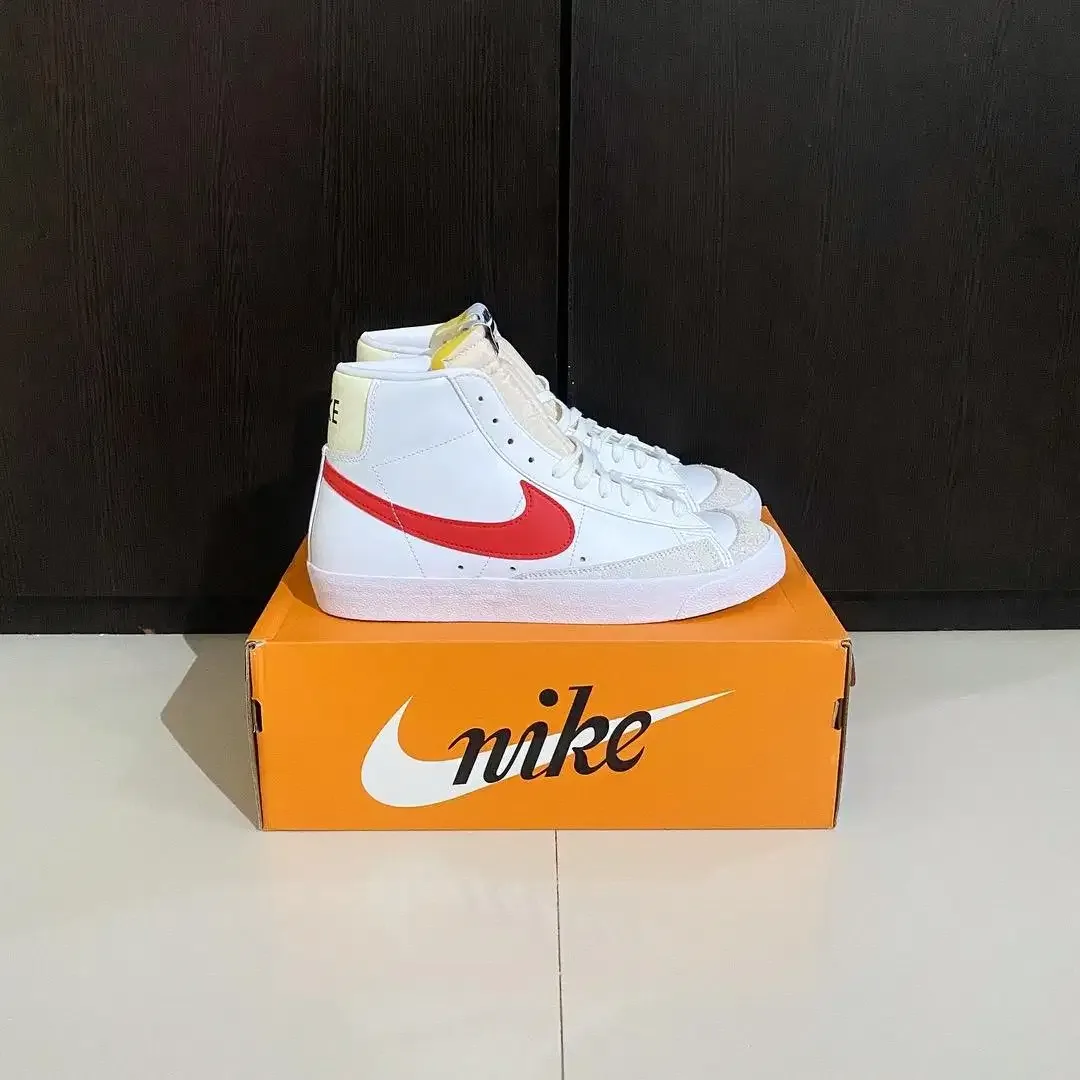 Nike Blazer Mid 77 Vintage - Image 1 of 9