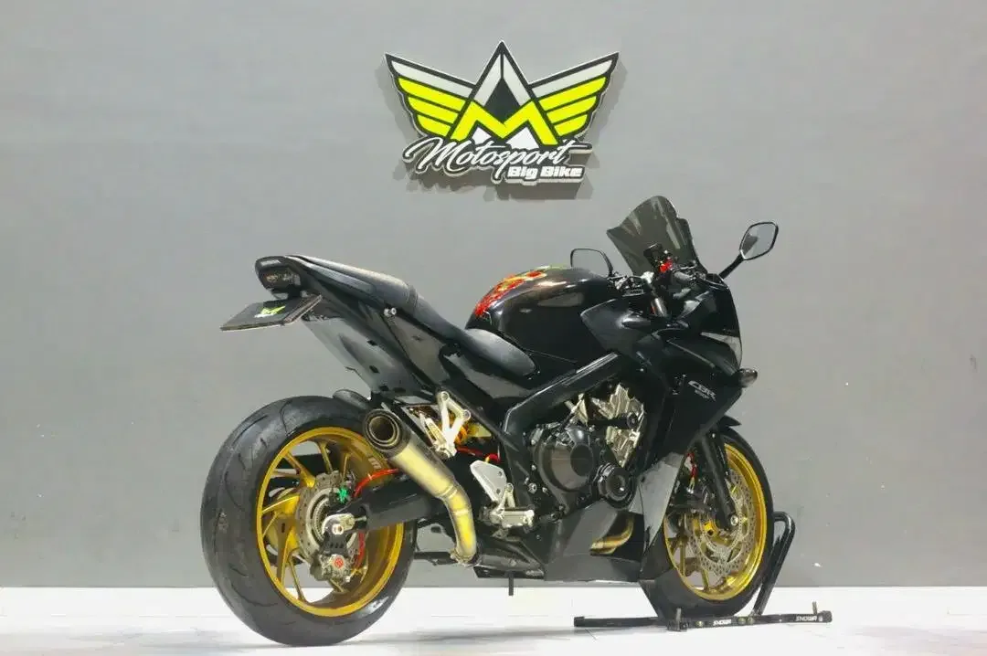 Honda CBR 650F ABS, CBR500, Ducati EVO, R6 - Image 3 of 4