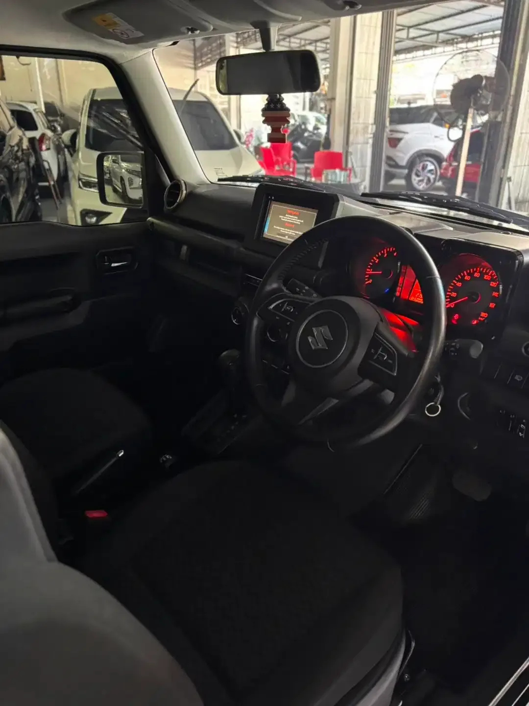 SUZUKI JIMNY 3PINTU 4X4 HITAM - Image 5 of 7