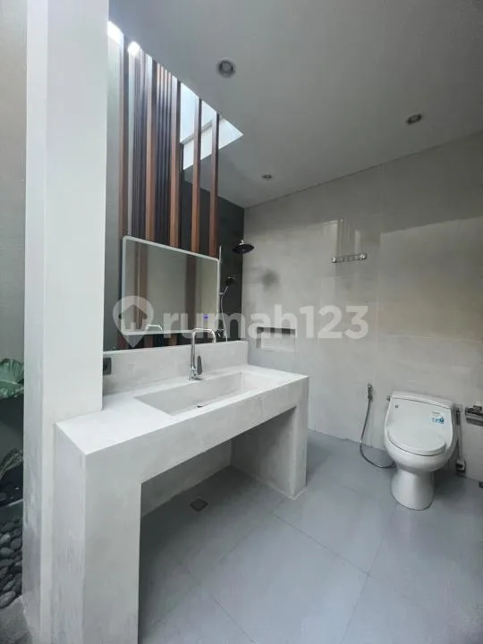 Leasehold Villa 3Br dengan Private Pool di Kawasan Premium Sanur - Image 2 of 4