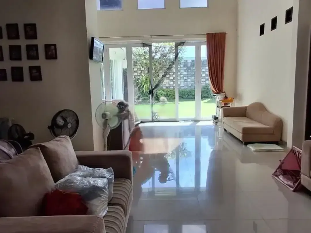Dijual rumah modern 4 bedroom halaman luas di Denpasar selatan Bali - Image 2 of 10