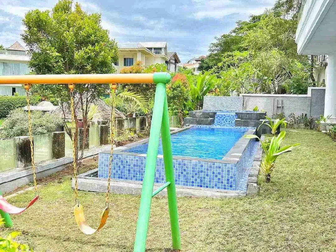 villa cantik 2 lantai siap huni dekat pantai di pecatu Bali - Image 5 of 10