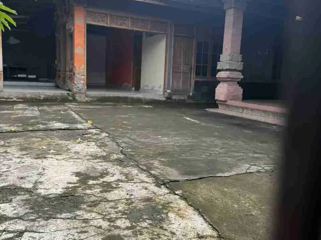Tanah 306m² Bonus Bangunan Rumah di Glogor Carik - Image 6 of 9