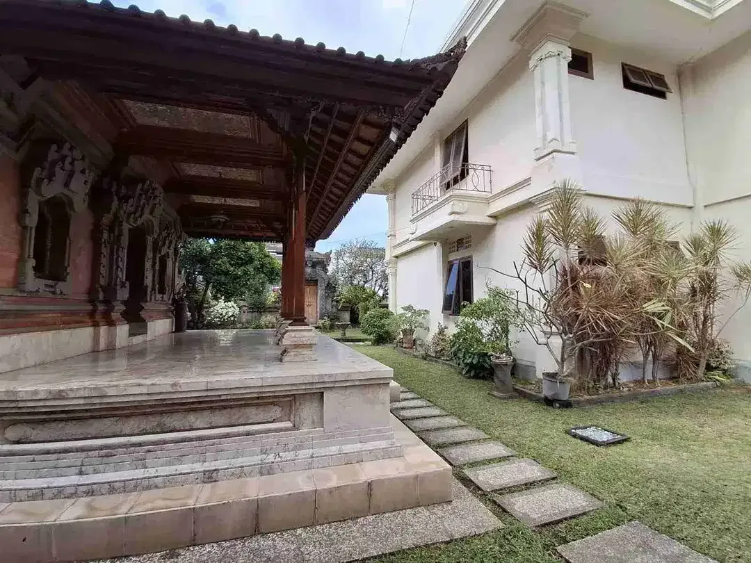 RUMAH MEWAH LANTAI II DI KAWASAN ELITE SEKAR TUNJUNG DENPASAR - Image 5 of 10