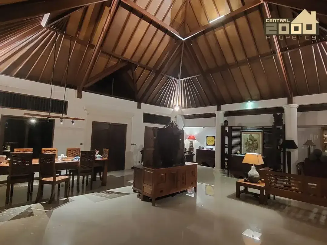 Luxury Tropical Villa with Private Pool in Jimbaran - Image 5 of 6