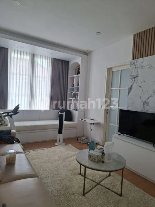 Rumah Modern 4 Kamar Tidur Dalam Komplek di Kawasan Elite Renon - Image 4 of 4
