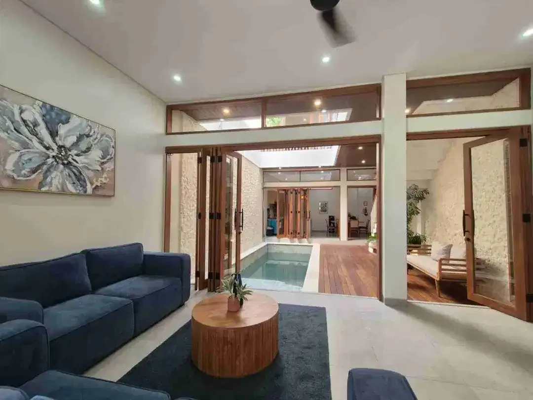 New Beautiful Cozy 3 floor Villa in Umalas - Image 3 of 10