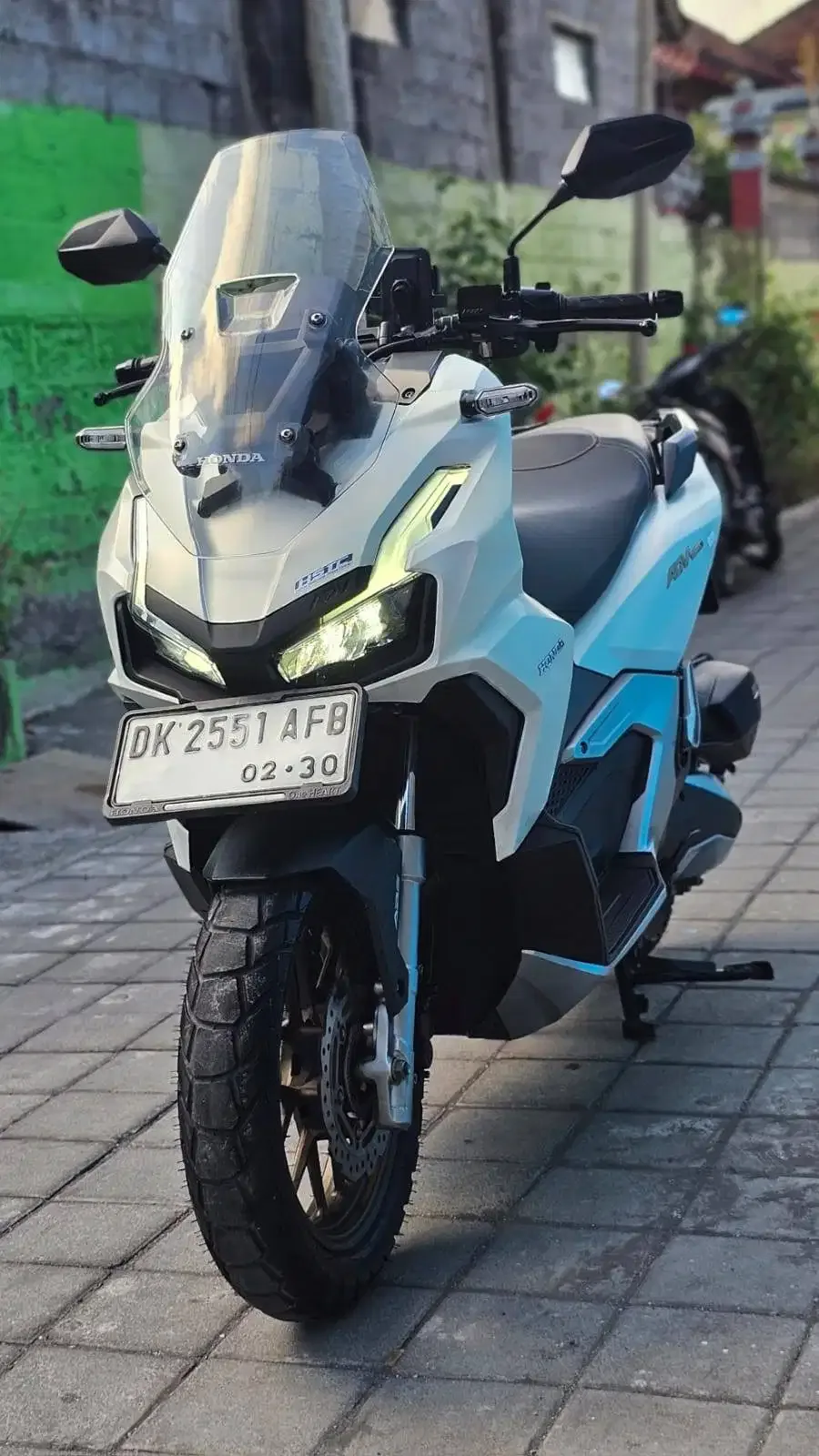 Honda putih Adv160 abs adventure 2025 matic - Image 3 of 3