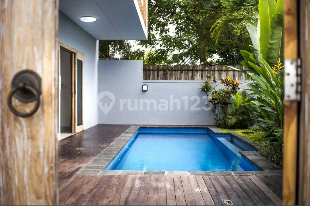 Villa Modern 3 Kamar di Padonan dengan Private Pook Furnished - Image 4 of 4