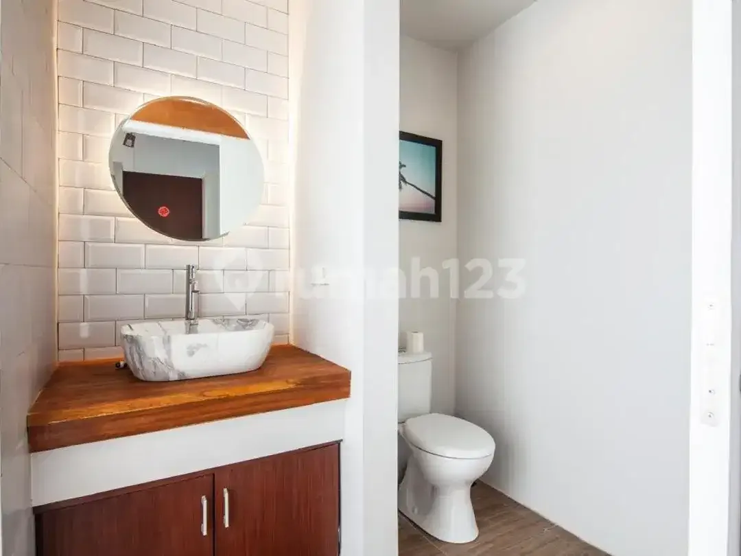 Rumah Mewah 6 Kamar, dengan Swimming Pool Diberawa Canggu - Image 10 of 10