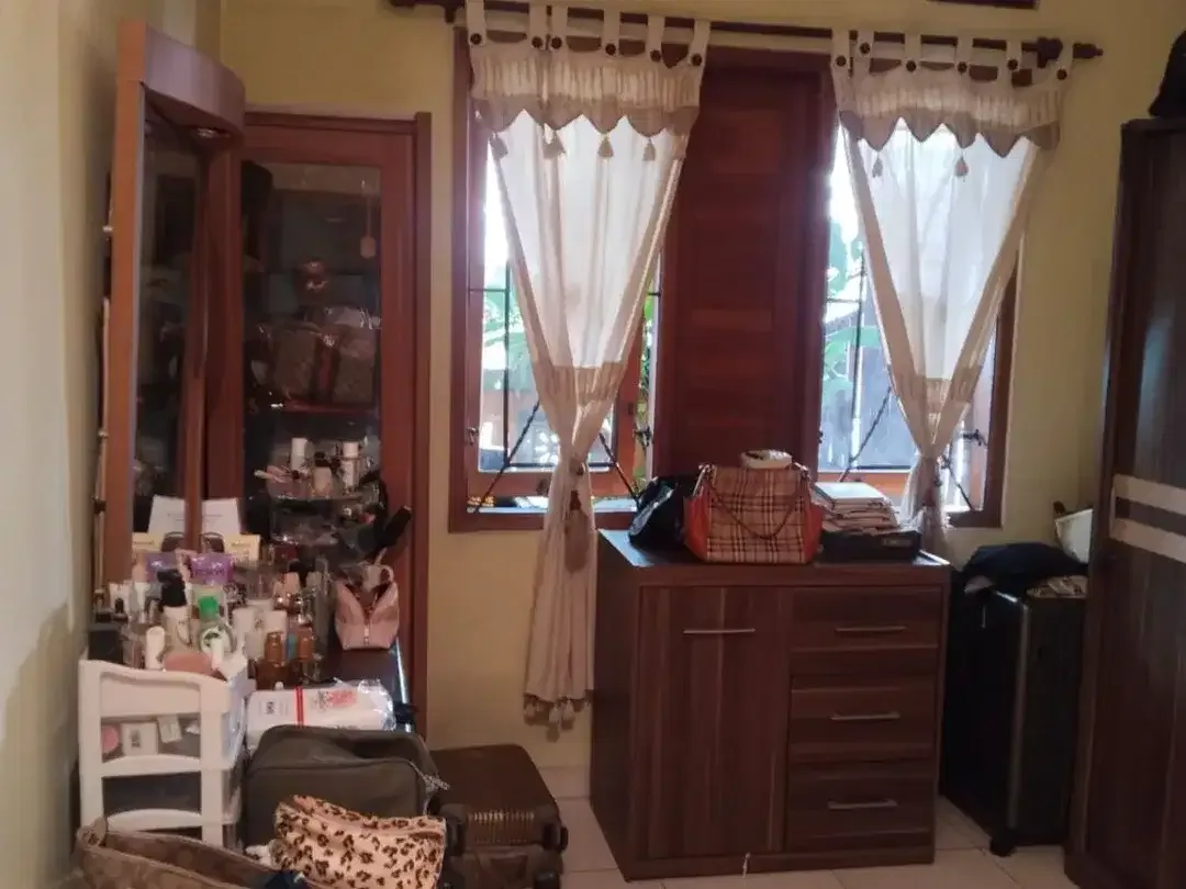 Rumah 2 Lantai Area Denpasar Lokasi Strategis dan Harga Terjangkau - Image 8 of 10