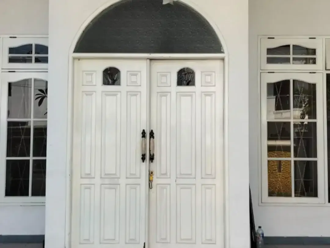 RUMAH LINGKUNGAN ELIT DI PERUM SAKAH PERMAI PEMOGAN DENPASAR - Image 1 of 8