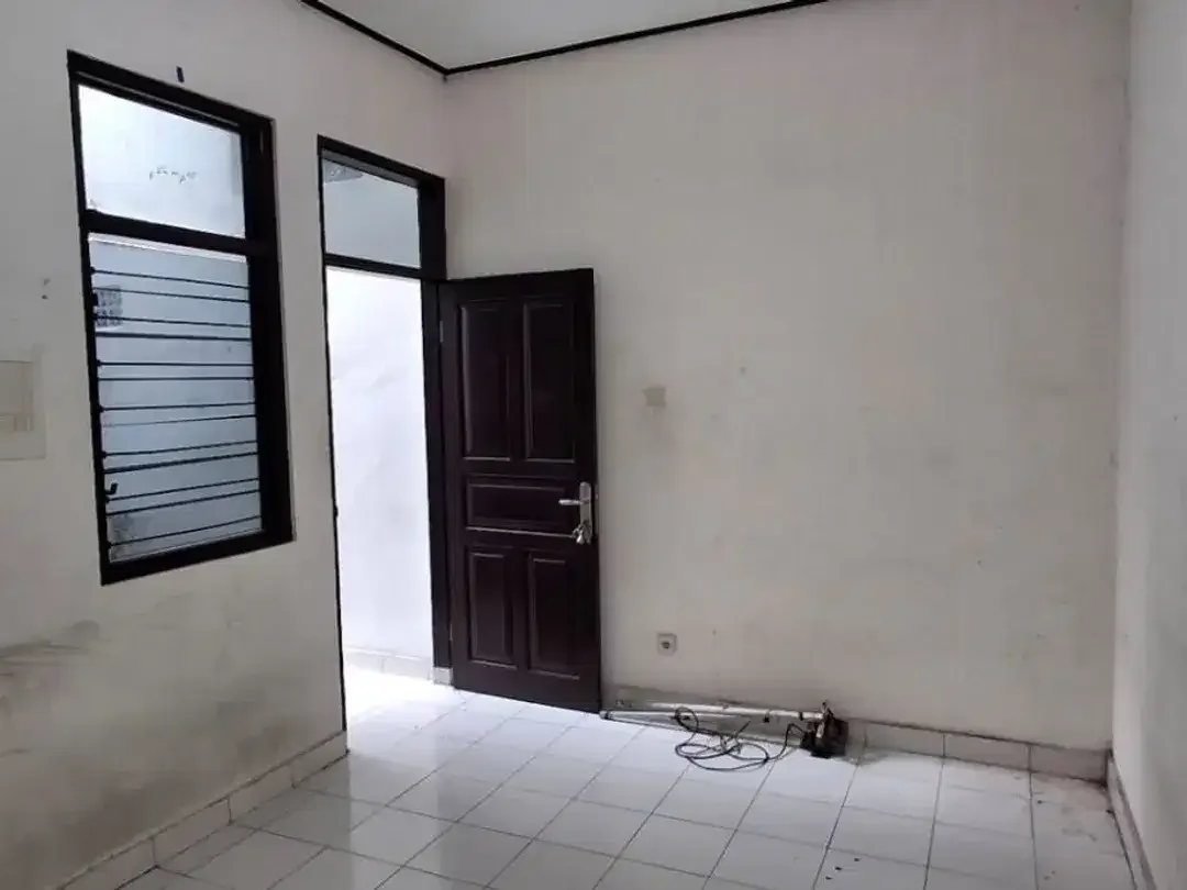 Disewakan gudang + Kantor siap pakai jalan utama Gatsu Timur Bali - Image 4 of 7
