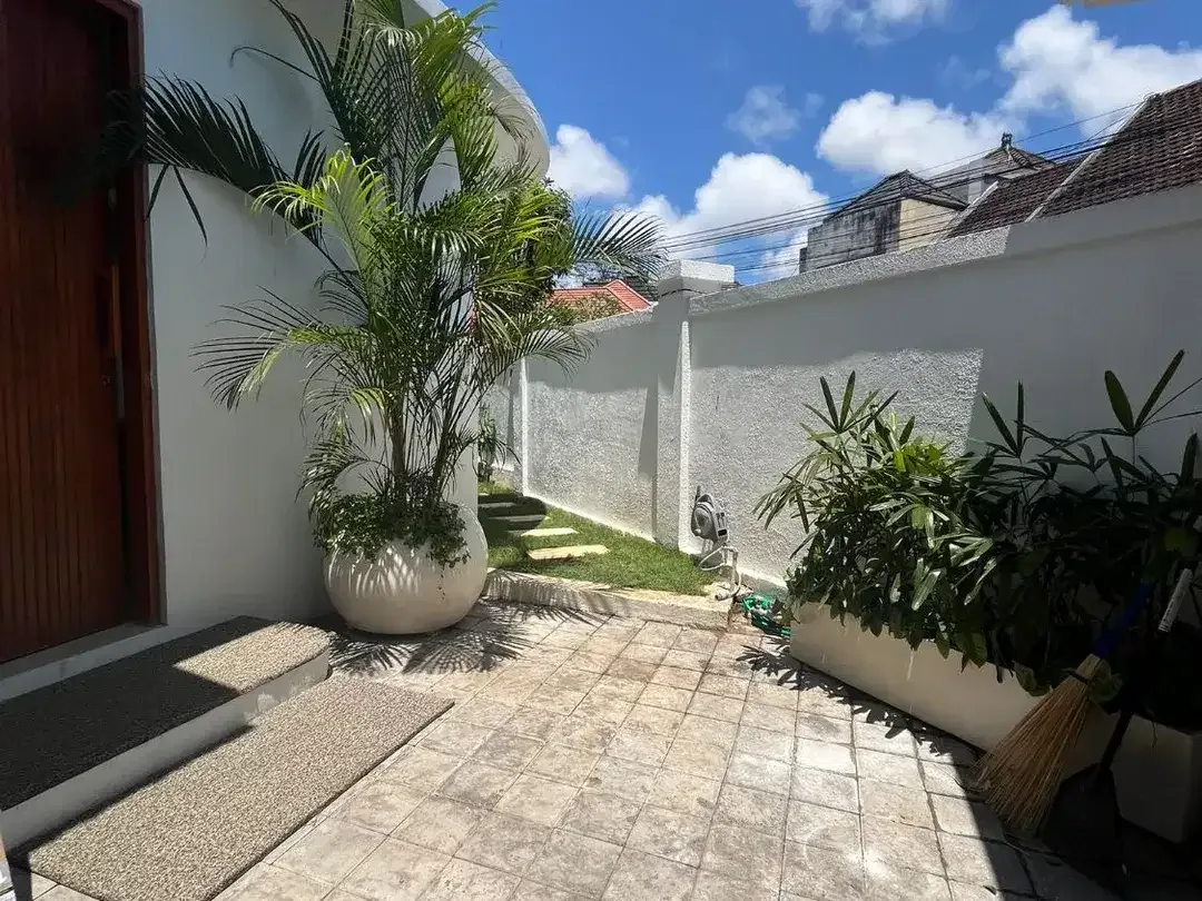 villa baru di nusa dua, furnish, pool, dkt pantai - Image 3 of 10