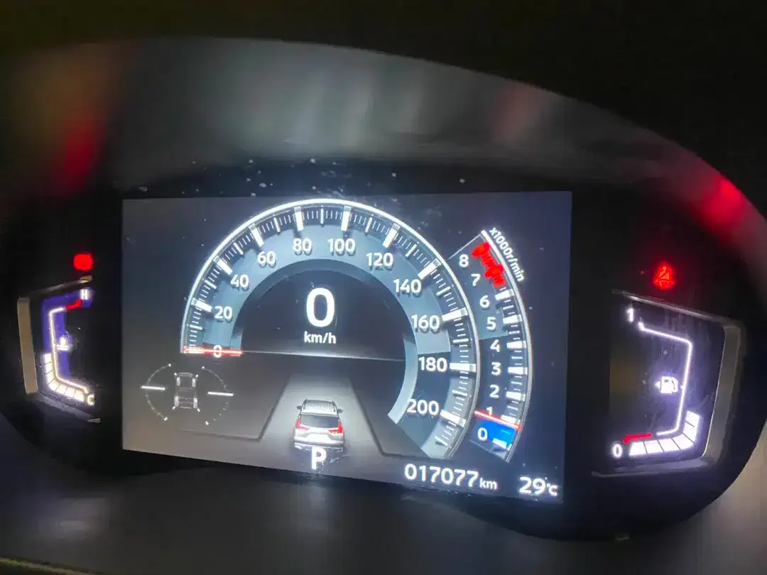 Mitsubishi Xpander Cross CVT Premium 2024 Automatic - Image 6 of 10