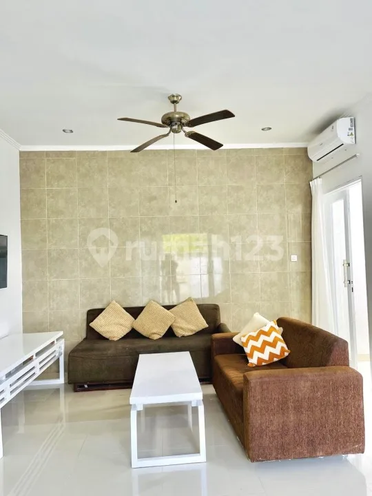 Villa Modern Fully Furnished Siap Huni Di Kerobokan - Image 2 of 4
