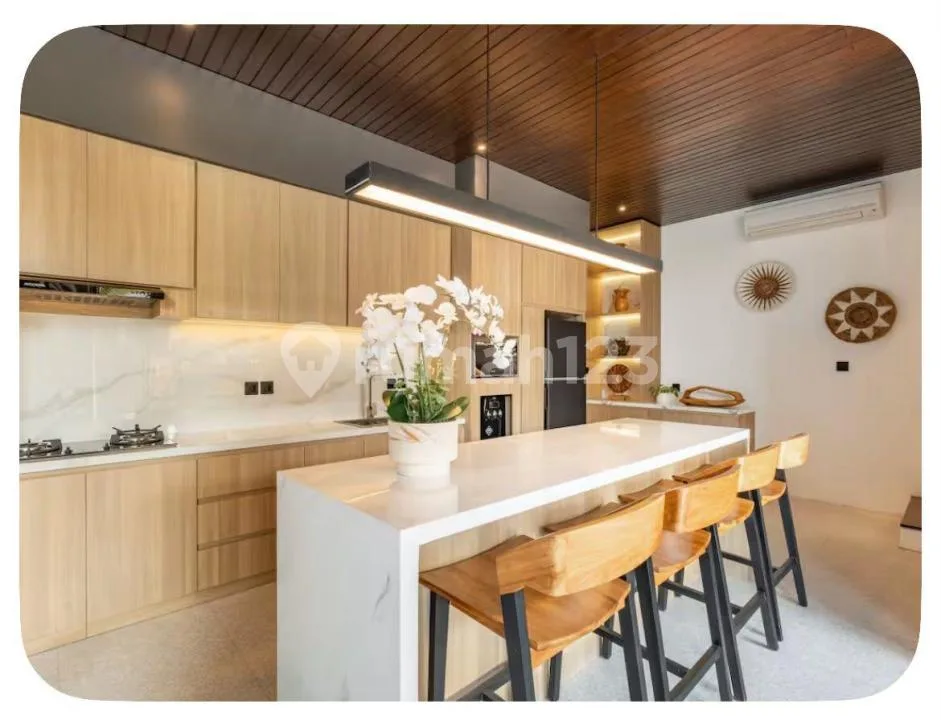 Di Jual Villa Minimalis Modern Terawat Siap Huni Furnished di Ungasan Bali - Image 1 of 4