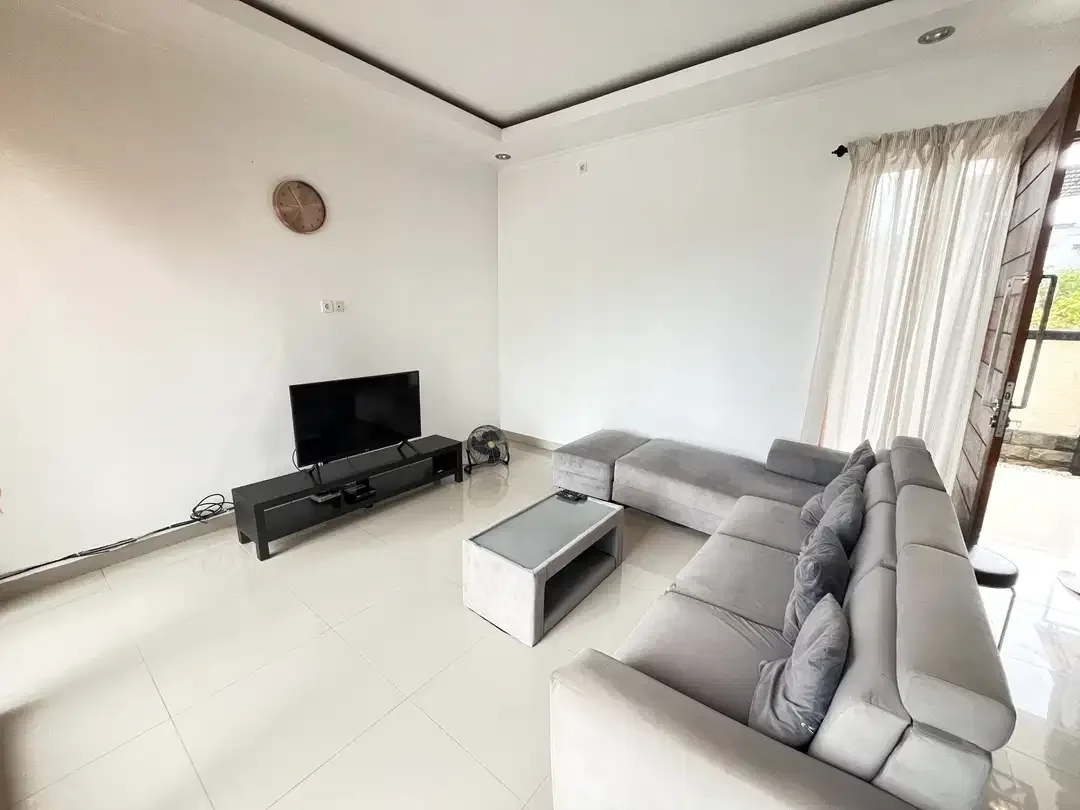 3 Bedroom Beautiful Freehold Villa In Nusa Dua With Unique Designs - Image 2 of 10