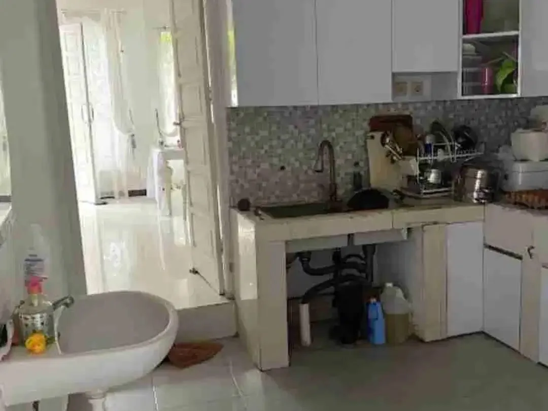 RUMAH SEWA SEMI FURNISHED PAMOGAN DENPASAR SELATAN BALI - Image 6 of 10
