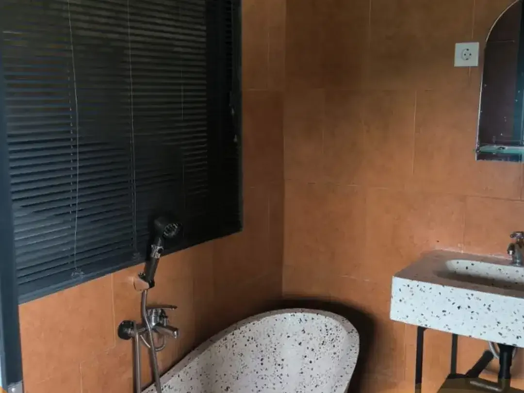 Di Jual !!!  Apartemen 2 lantai dioper kontrak Dekat GYM dan Padel Area KEDAMPANG KEROBOKAN KUTA BALI - Image 3 of 8