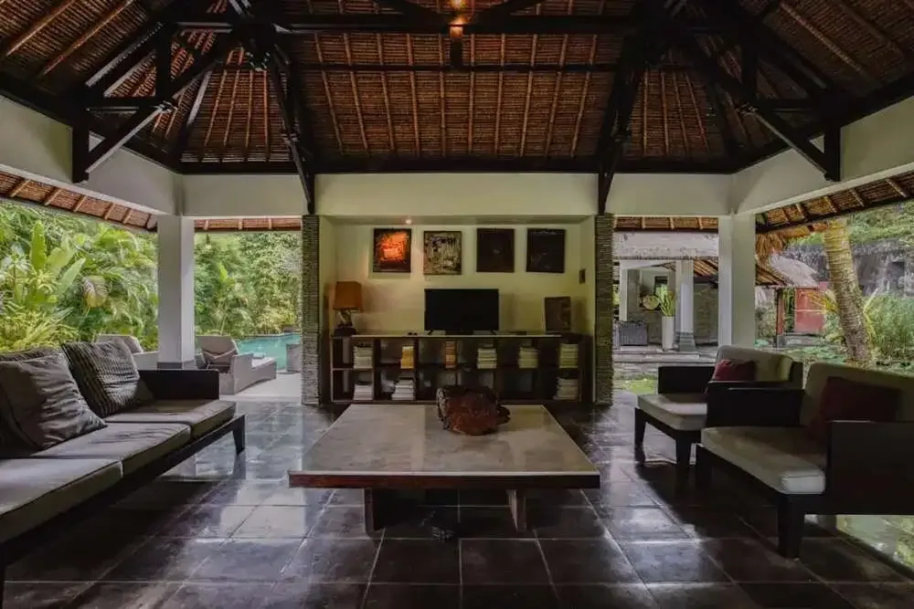 ONE OF BEST VILLAS COMPLEX PERERENAN BALI - Image 7 of 10