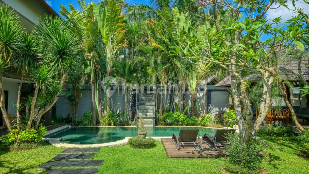 Villa Mewah 3 Kamar di Dekat Atlas Finns Beach Canggu Bali - Image 2 of 4